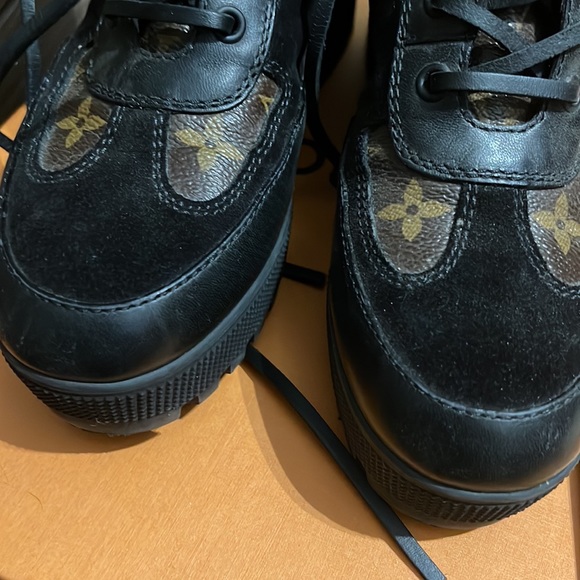 Louis Vuitton Laureate Platform Desert Boot - Picture 13 of 15